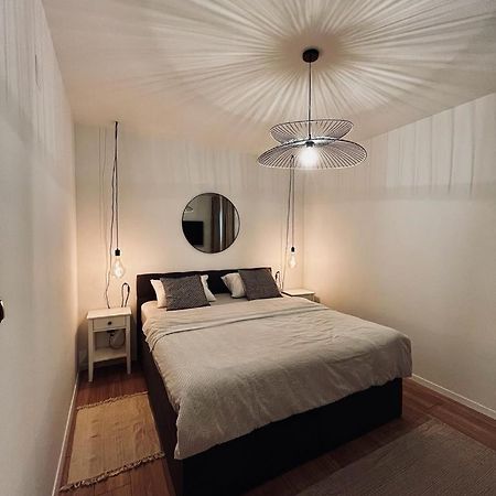 Apartments Jabuka ตรีบูนย์ ภายนอก รูปภาพ