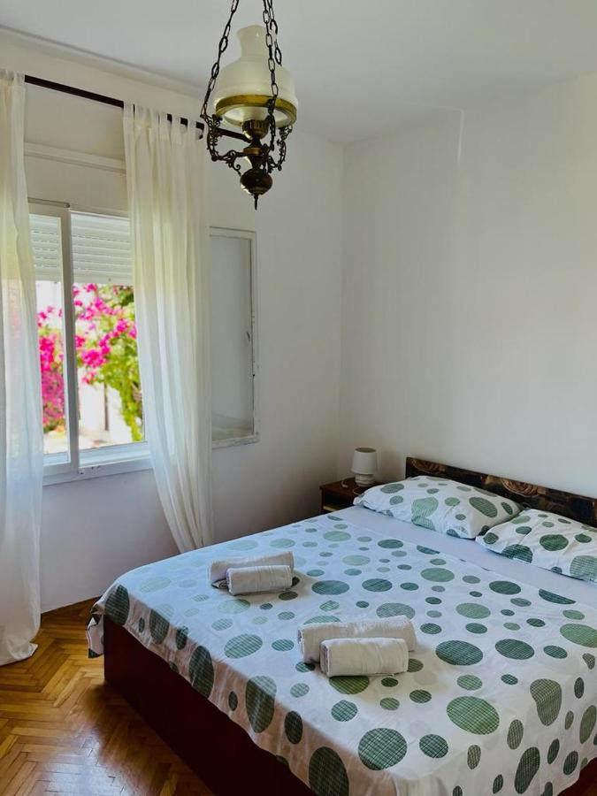 Apartments Jabuka ตรีบูนย์ ภายนอก รูปภาพ