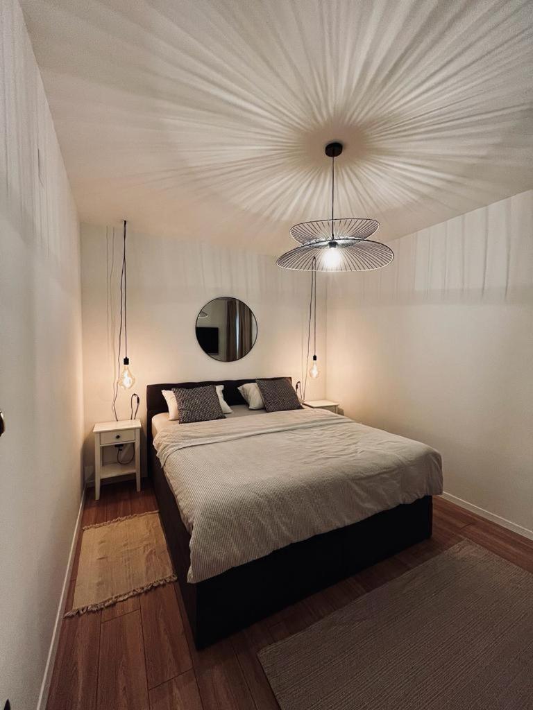 Apartments Jabuka ตรีบูนย์ ภายนอก รูปภาพ