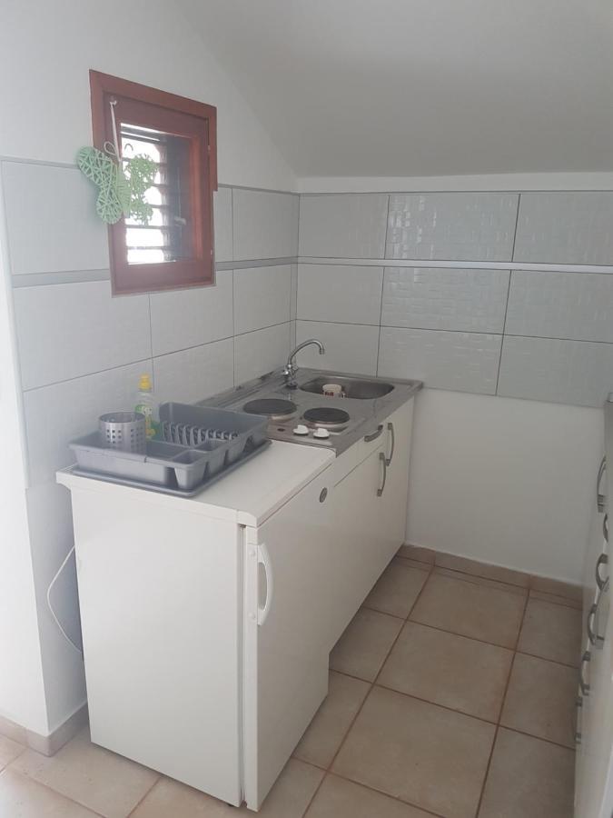 Apartments Jabuka ตรีบูนย์ ภายนอก รูปภาพ
